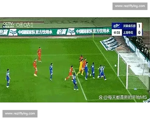 申花 VAR 争议判罚:同一动作两年不同判,媒体人炮轰尺度不公 申花 VAR 争议判罚:同一动作两年不同判,媒体人炮轰尺度不公